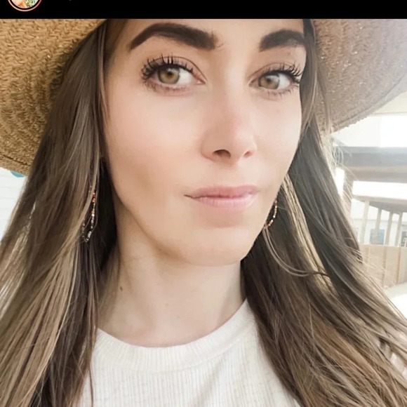 Free with purchase Pre loved Earrings - Picture 9 of 13